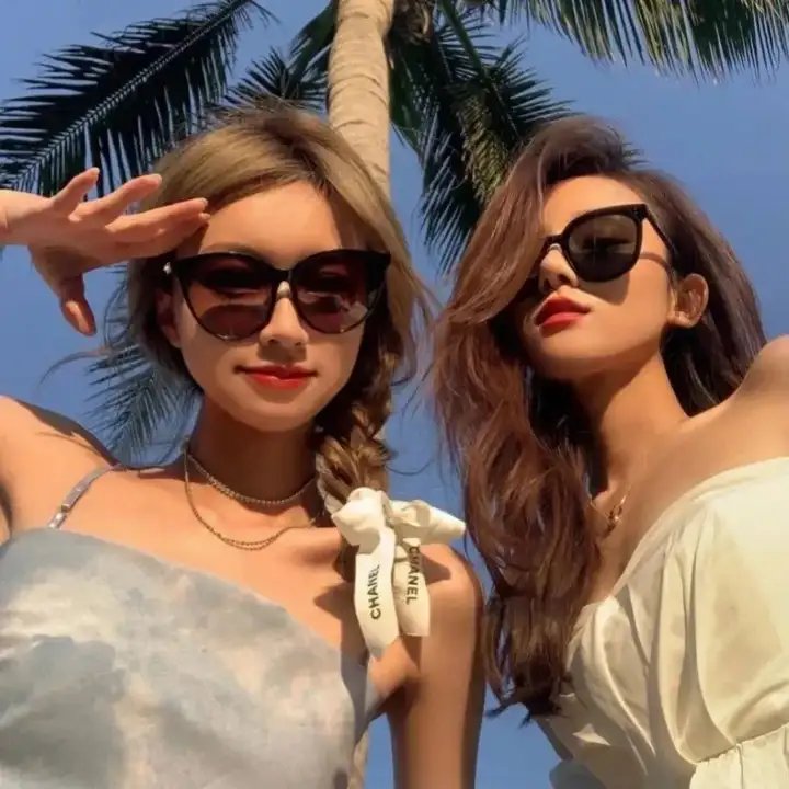黎明时分的年轻人们