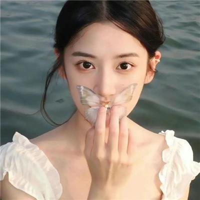 莲花闹海棠